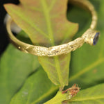 Load image into Gallery viewer, Tanzanite and 18ct Yellow Gold Oak Leaf Ring