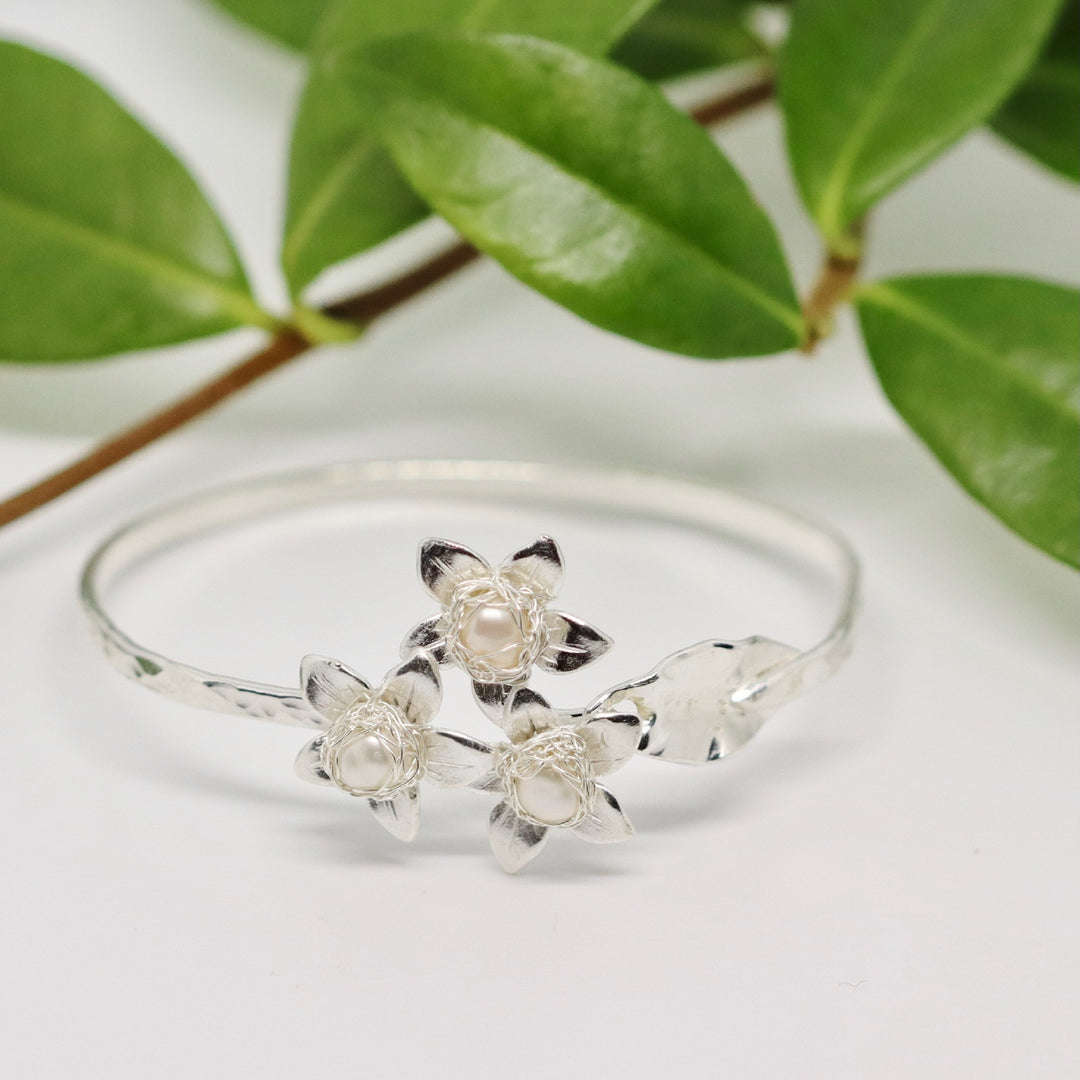 Jasmine Silver Posy Bangle