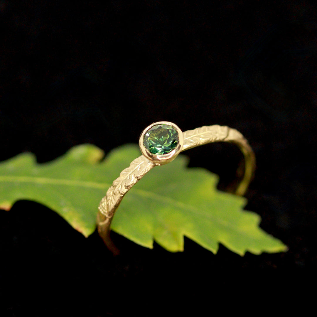 Green Tourmaline and 18ct Yellow Gold Oak Leaf Ring