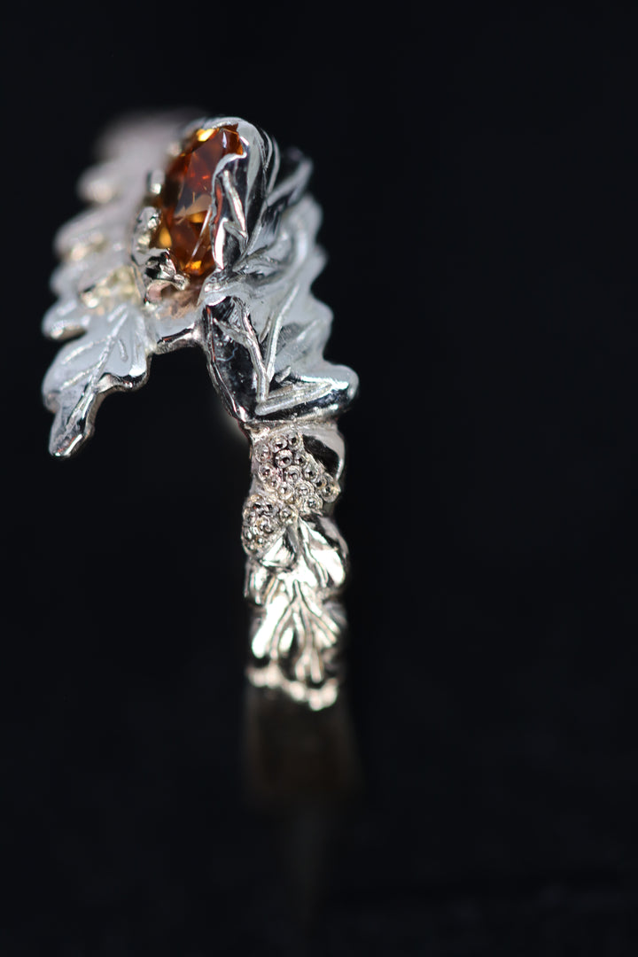 Hidden Treasure 9ct gold Spessartite Garnet Oak Ring