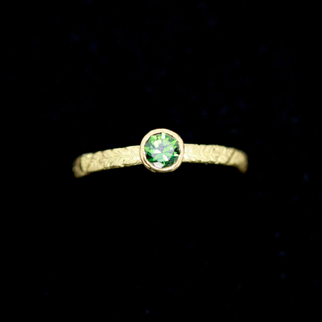 Green Tourmaline and 18ct Yellow Gold Oak Leaf Ring